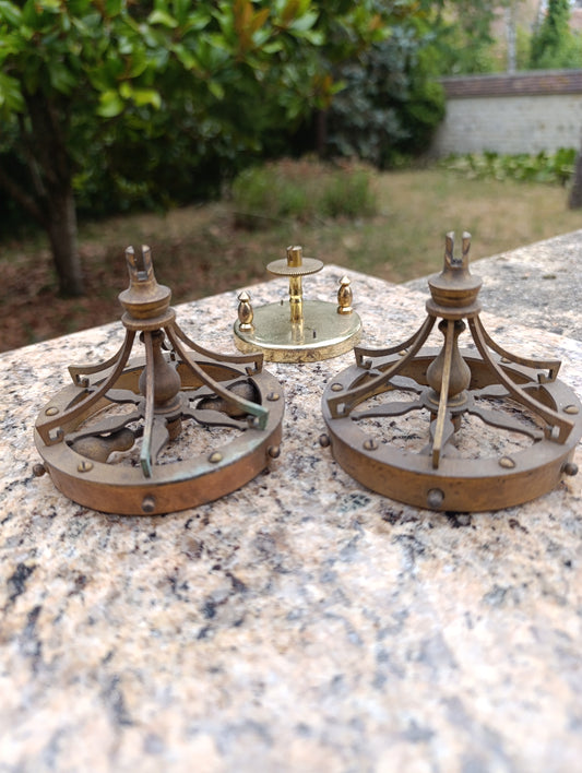 Lot de pièces de balanciers de pendule ancienne en laiton – Horlogerie