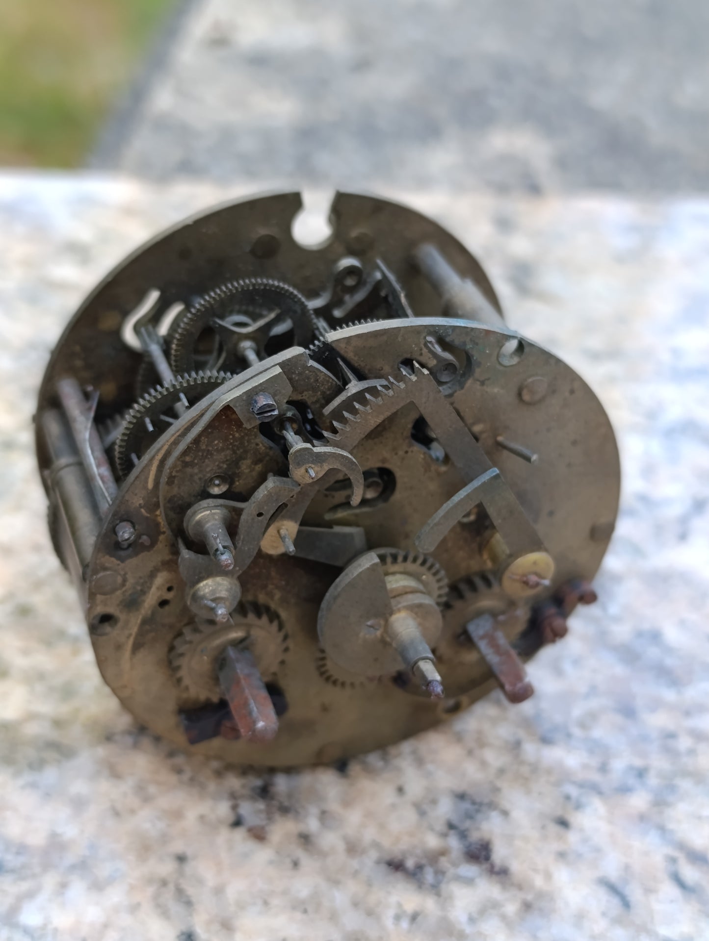 Mouvement d’horloge ancien mécanique 8,5 cm – Pour restauration