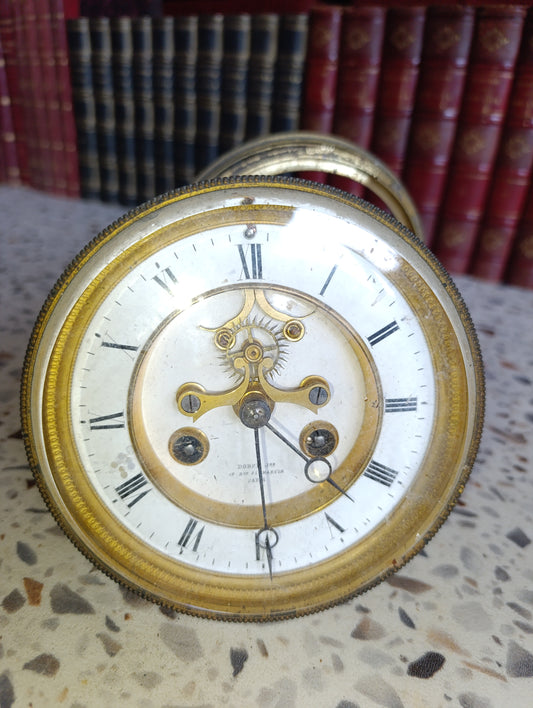 Mouvement d’horloge ancienne Paris à échappement visible – Cadran émaillé Ø 14,2 cm – Vers 1855