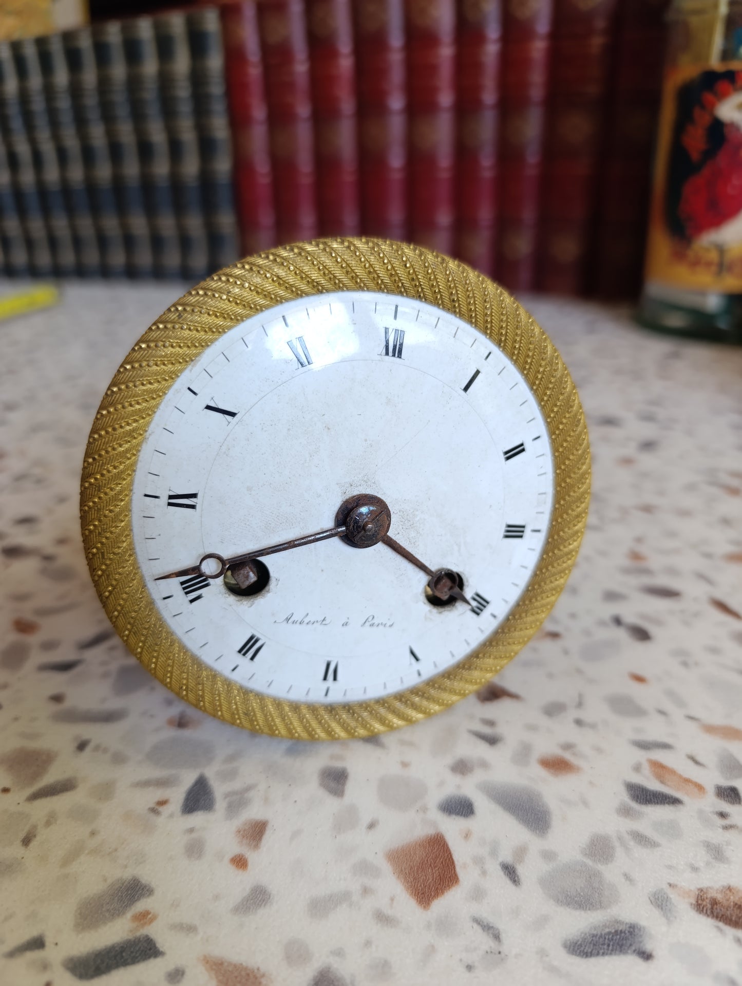 Mouvement d’Horloge Ancien Aubert à Paris avec Cadran Émaillé
