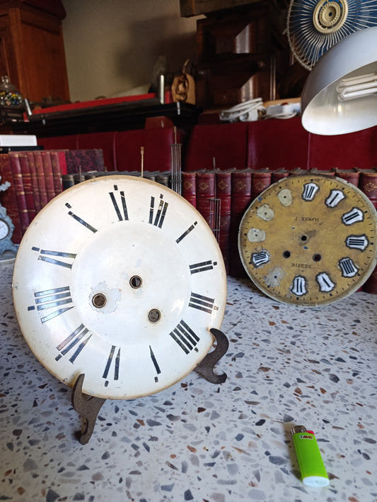 Lot de 2 cadrans anciens de pendule en émail – Ø 25,4 cm – Pour restauration