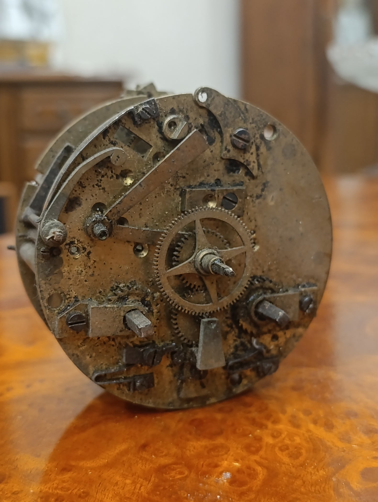 Mécanisme ancien d'horloge rond à ressort – Mouvement mécanique pour pièces ou restauration