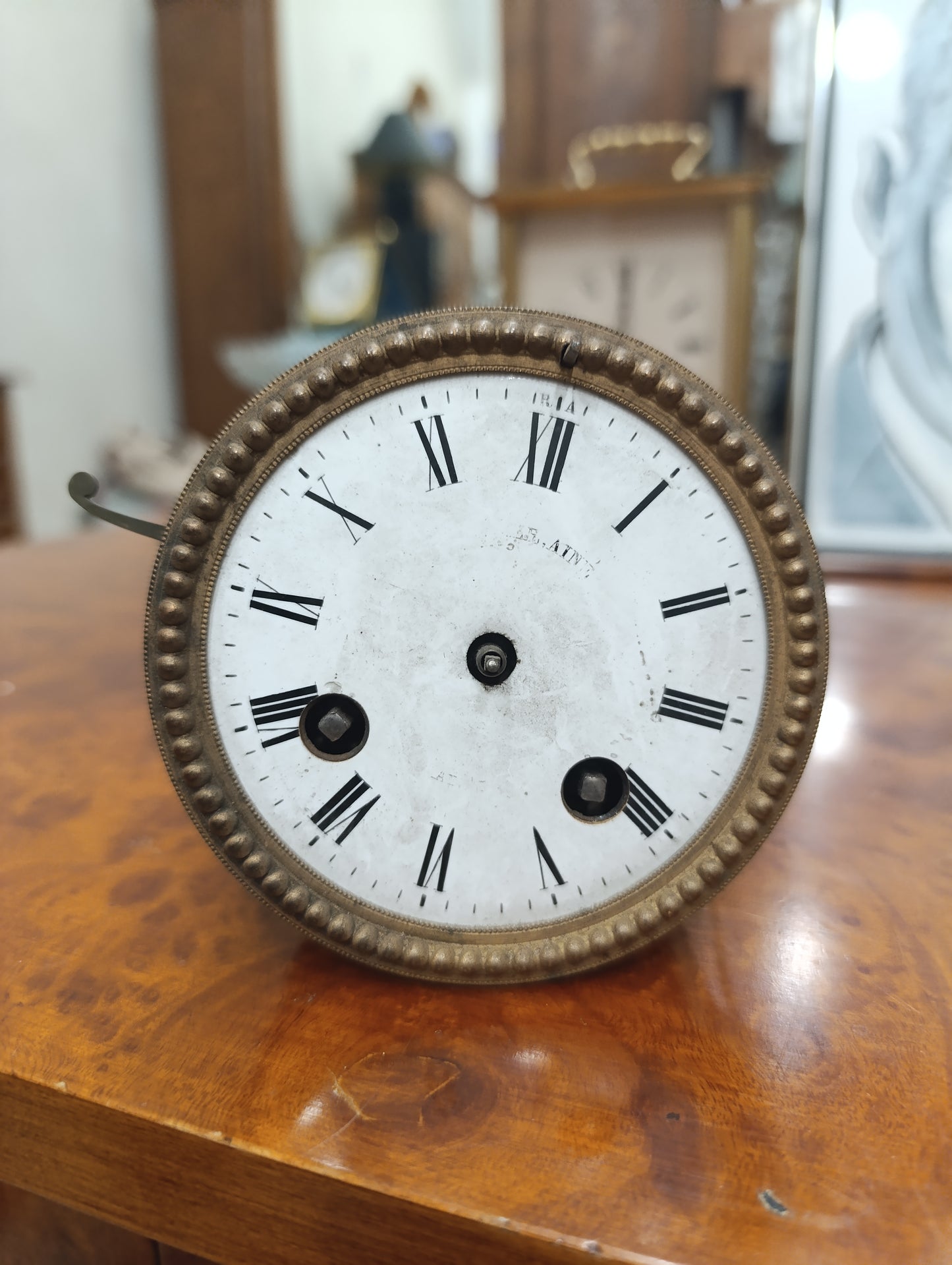 Mouvement de pendule ancienne C.B. avec cadran émaillé 8,2 cm – Pour restauration