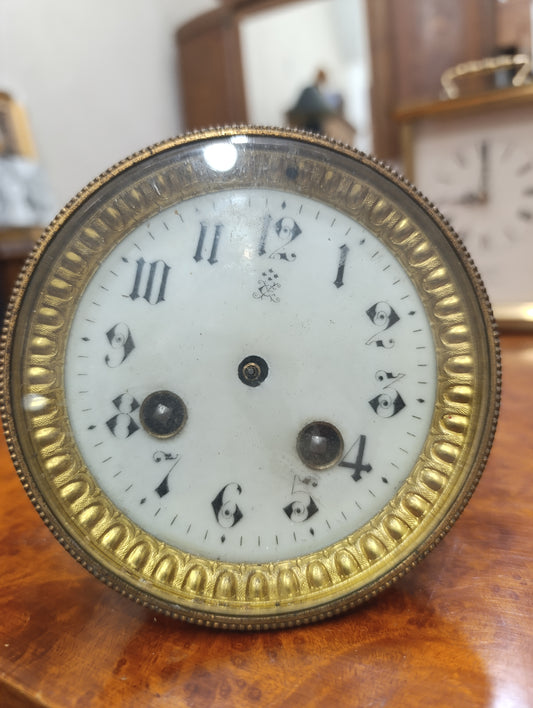 Mouvement de pendule ancienne avec cadran émaillé, lunette en laiton et verre – 8,3 cm – Pour restauration