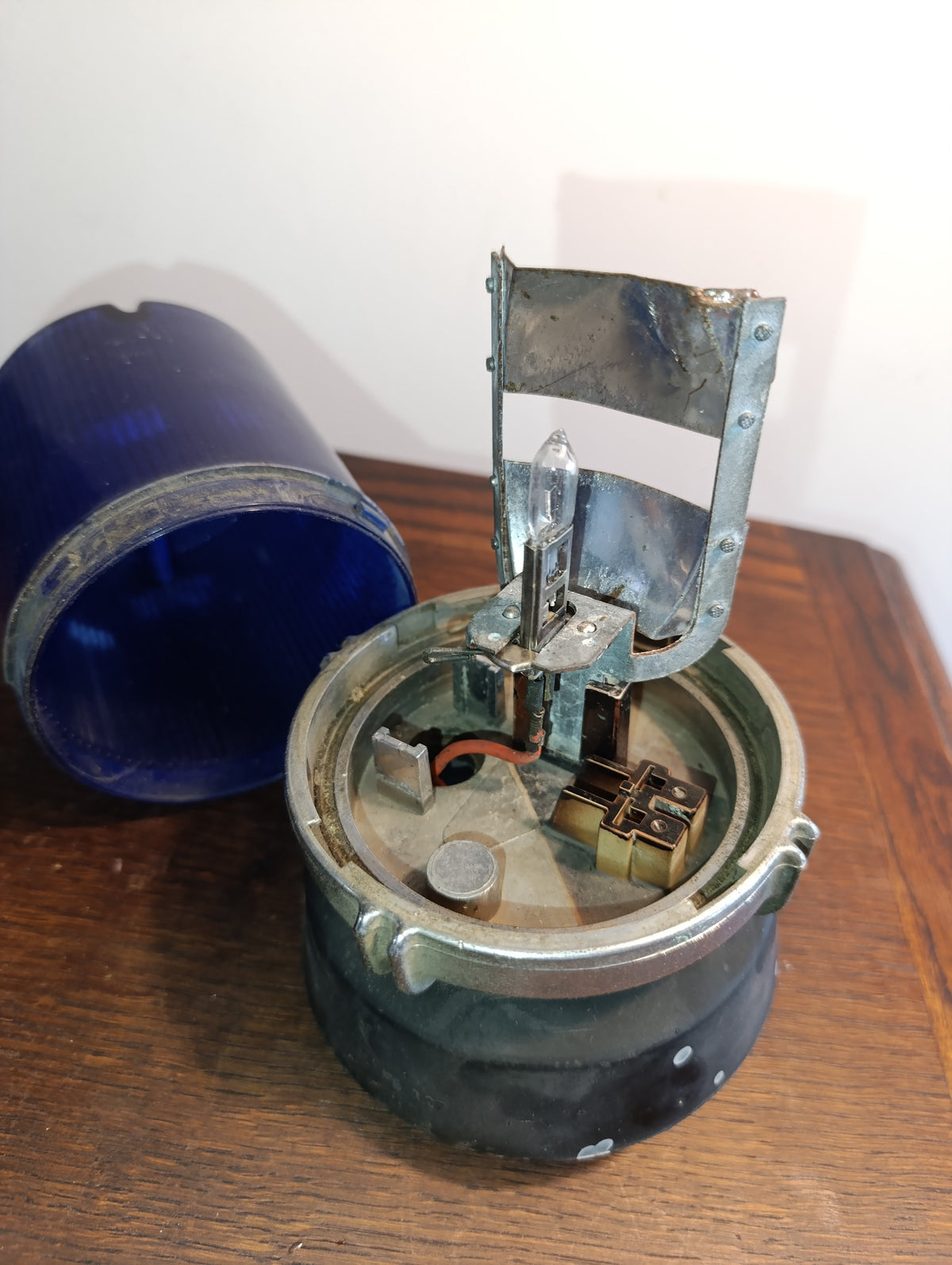 Gyrophare bleu ancien HELLA – collection – non testé