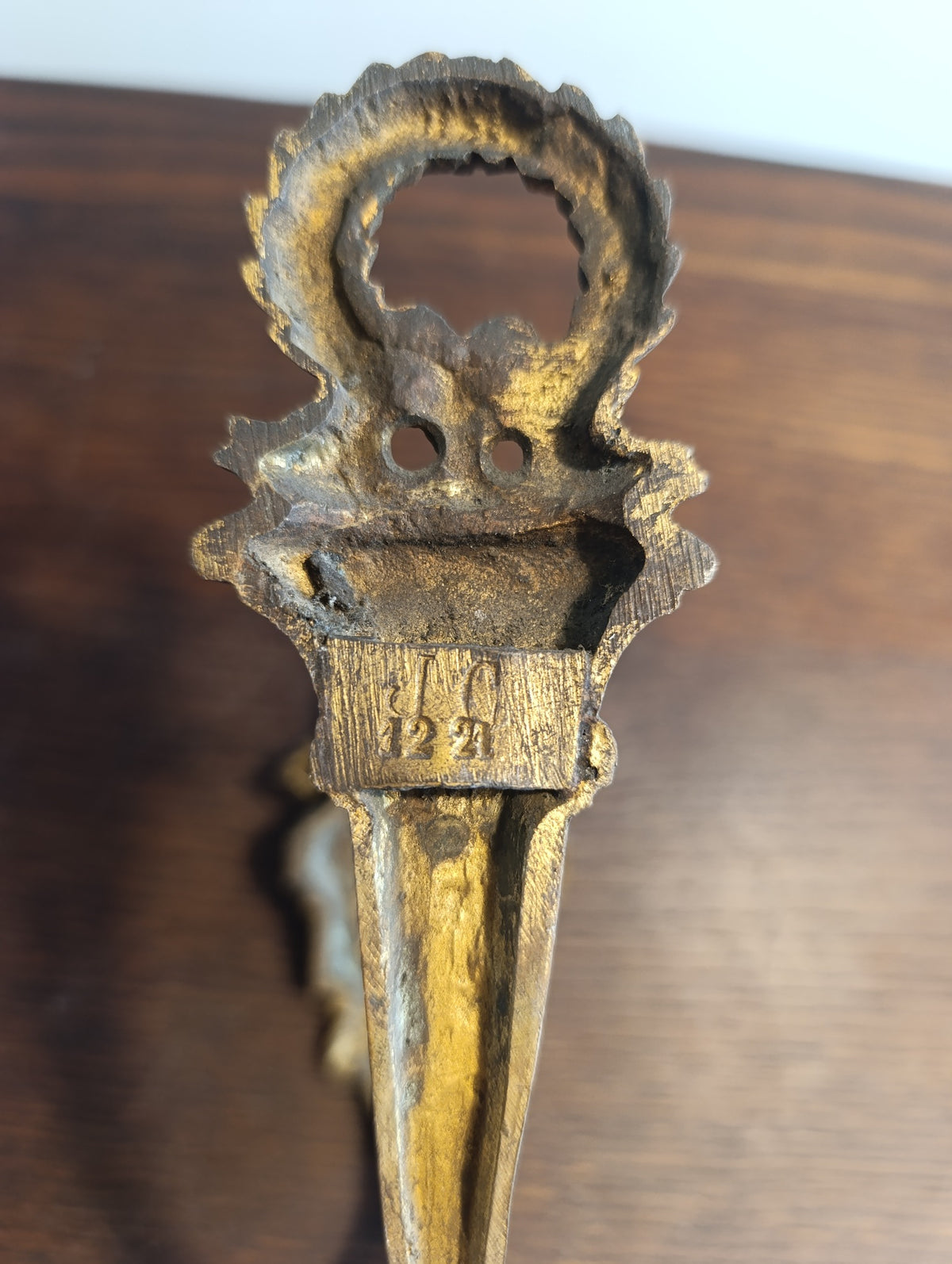 Embrasse de rideau ancienne en métal doré – style Louis XVI
