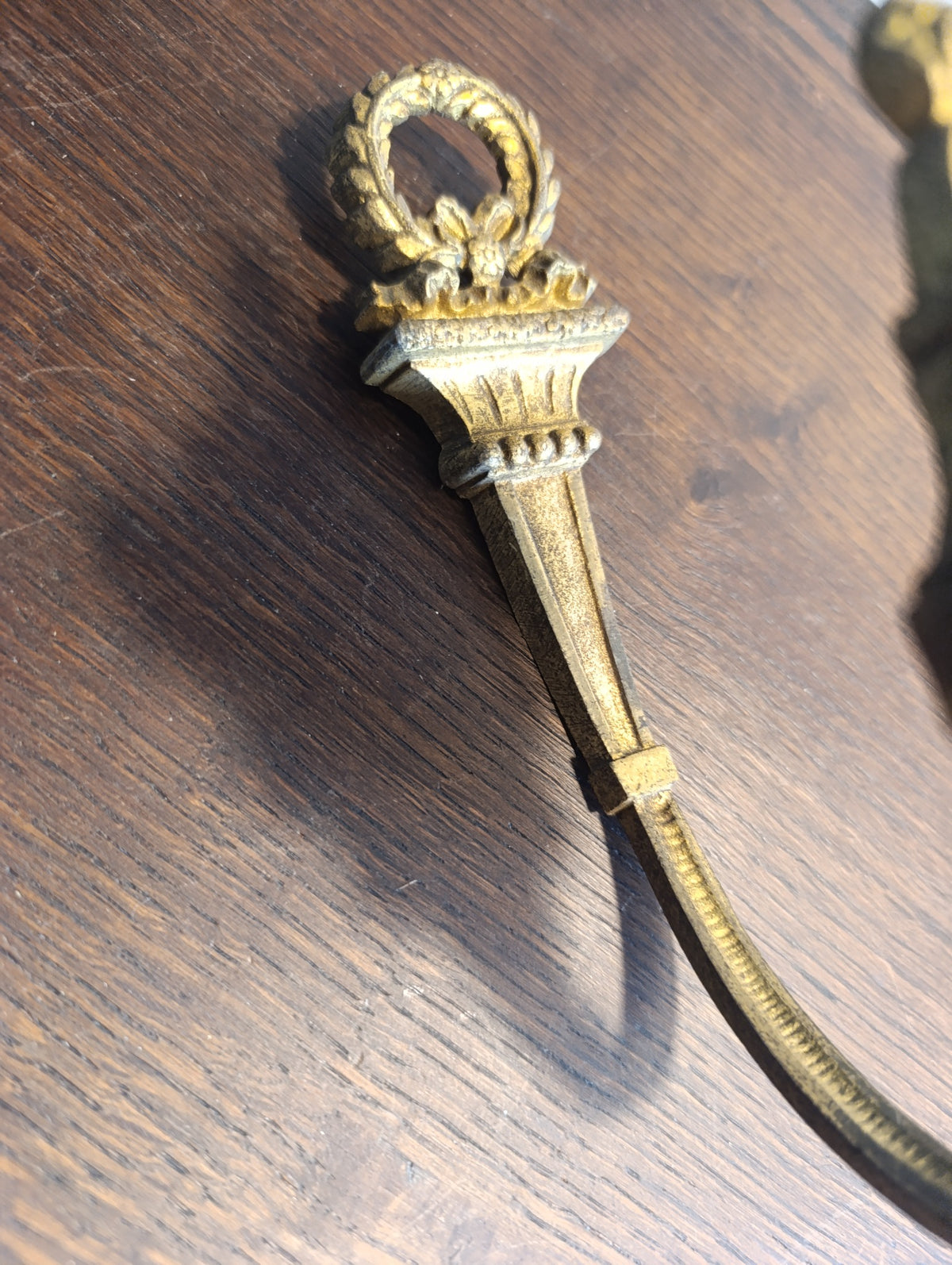 Deuxième embrasse du lot de deux – décor et état