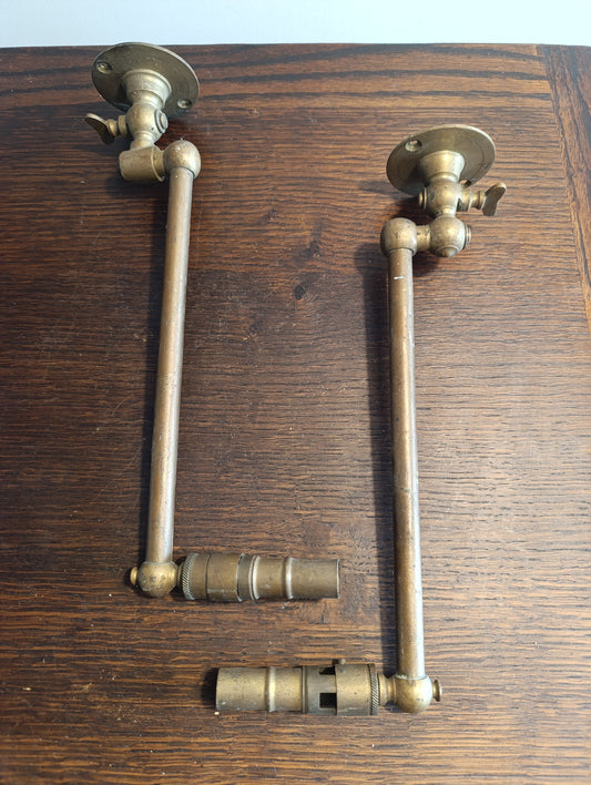 Paire de bras anciens à bec de gaz avec robinets – 27 cm