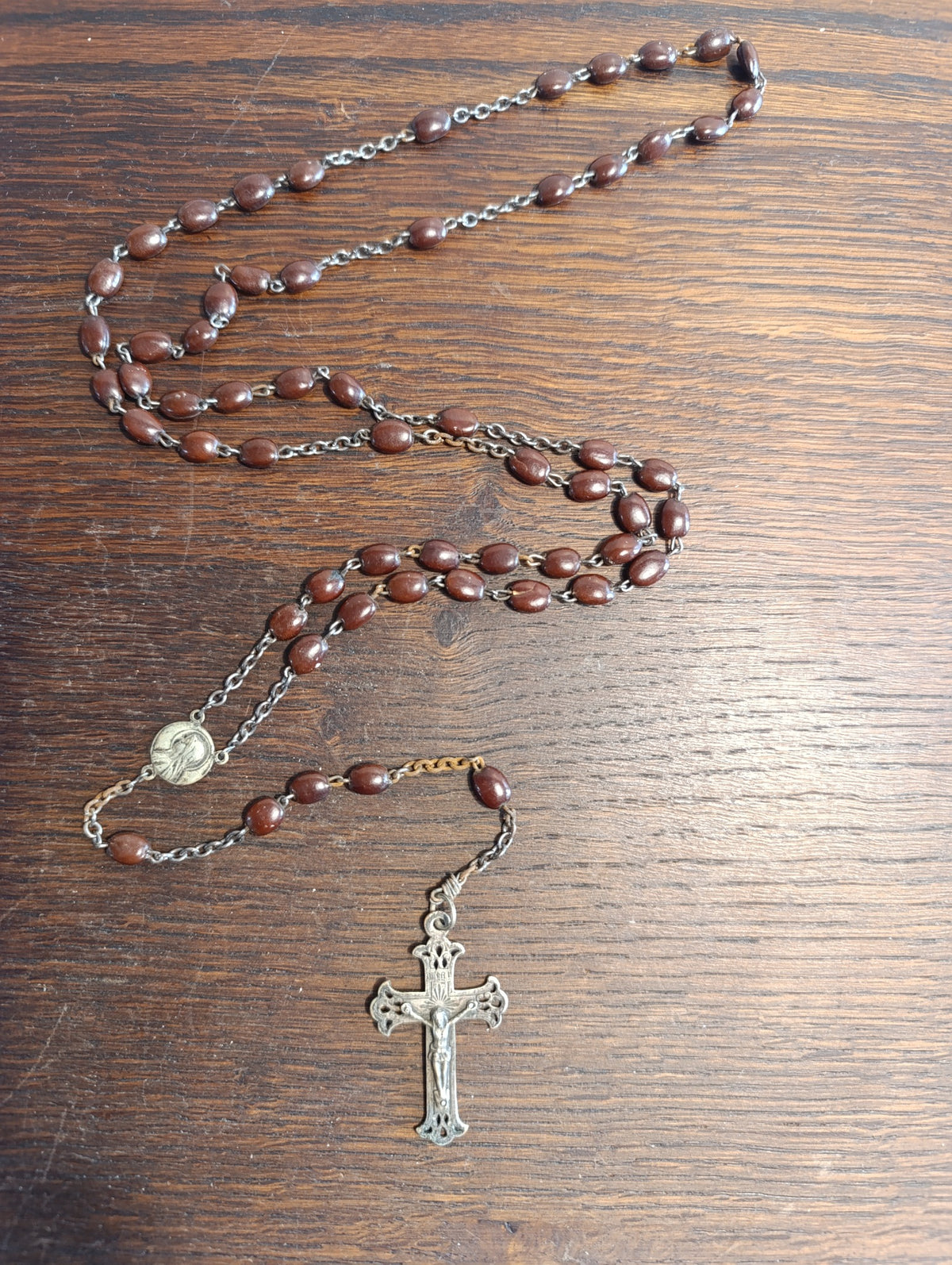 Chapelet à grains bruns et crucifix Mon Jésus miséricorde – exemplaire REL001