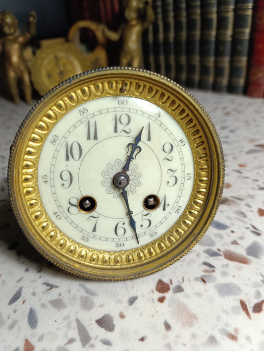 Réveil ancien mécanique en laiton doré – Cadran émaillé – À restaurer
